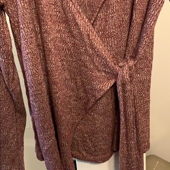 Maroon long sleeve low cut - Picture 2 of 3
